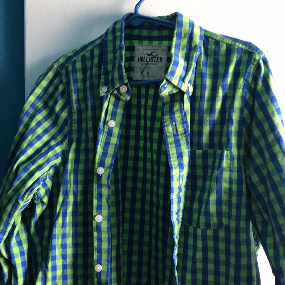 Medium Men’s Hollister blue and green button up.